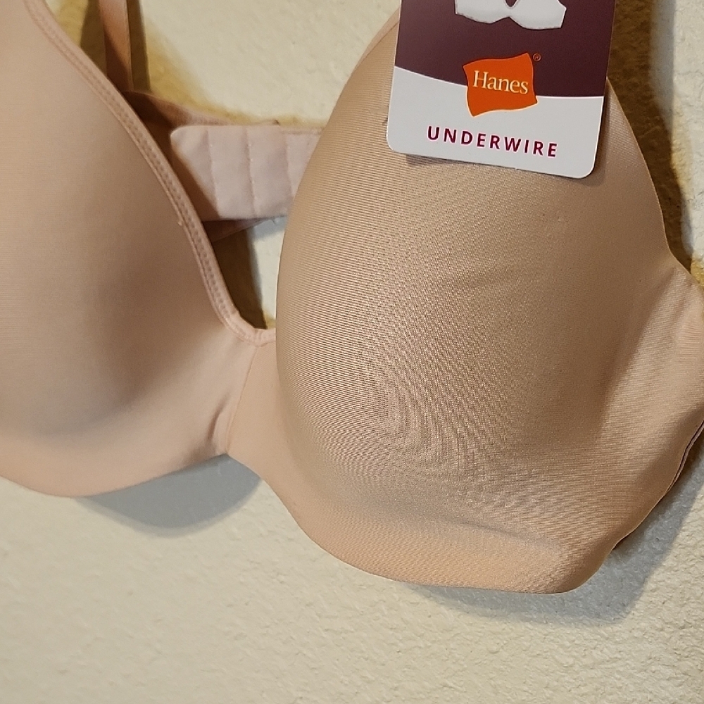 Hanes Tan Full-Coverage Bra with Molded Cups - Picture 3 of 6